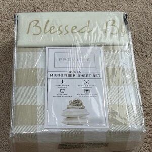 Nwt Premiere Queen Microfiber Sheet Set